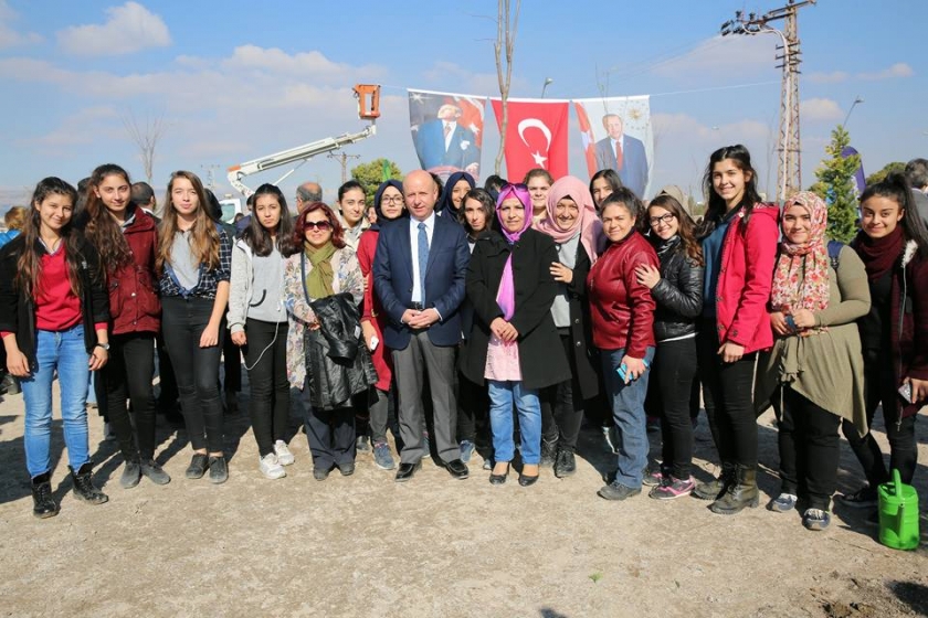 BAŞKAN ÇOLAKBAYRAKDAR, “KOCASİNAN’A 250 BİN METREKARE YEŞİL ALAN KAZANDIRDIK”