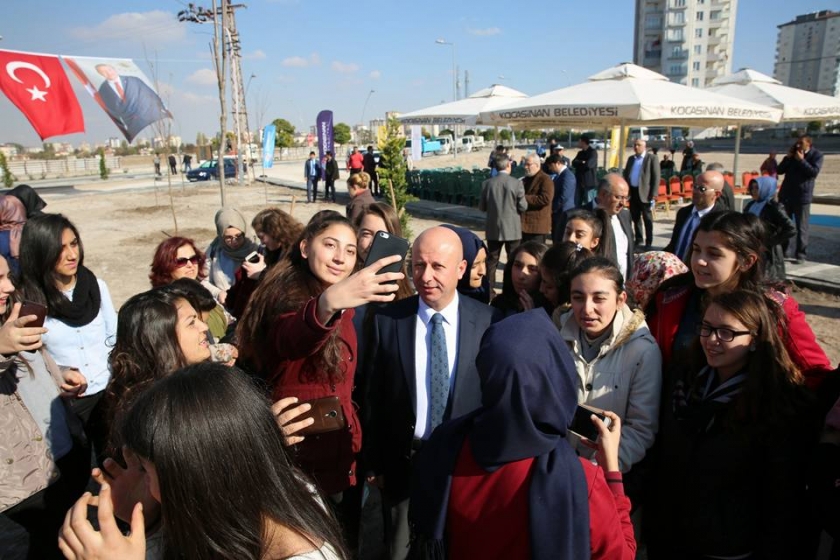 BAŞKAN ÇOLAKBAYRAKDAR, “KOCASİNAN’A 250 BİN METREKARE YEŞİL ALAN KAZANDIRDIK”