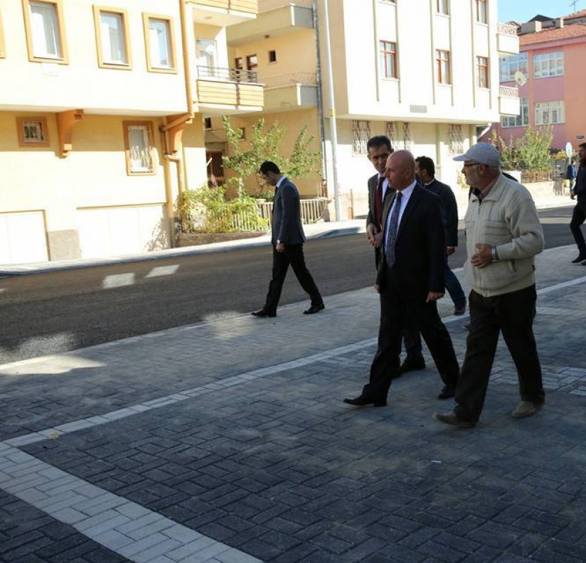 KOCASİNAN BELEDİYESİ MEVLANA MAHALLESİ’NİN 14. CADDESİNİ DE YENİLEDİ