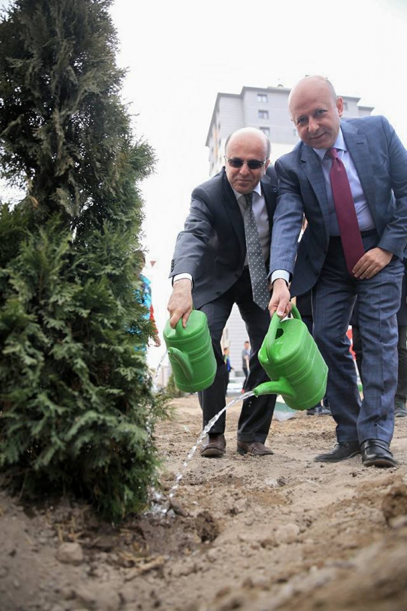KOCASİNAN, BU SEFER DİYABET FARKINDALIĞI İÇİN AĞAÇ DİKTİ