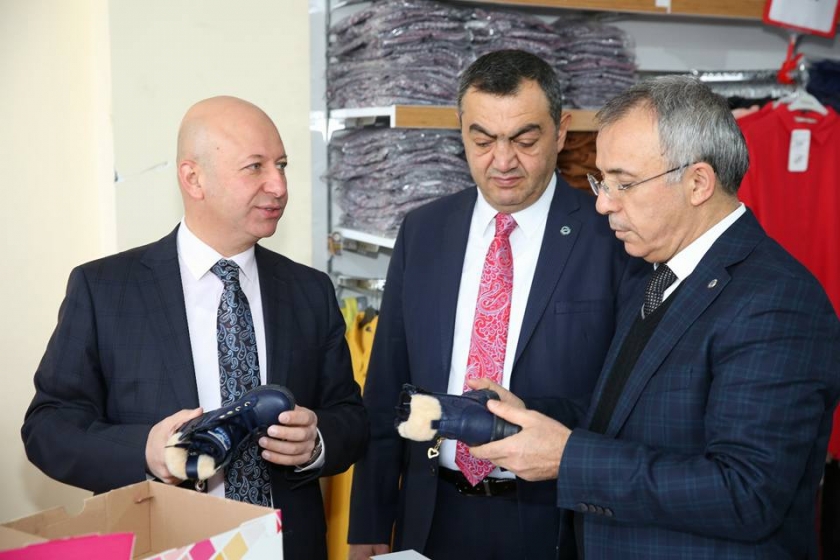 BAŞKAN ÇOLAKBAYRAKDAR, “SOSYAL MARKET, YENİLİKÇİ BİR HİZMET MODELİDİR”