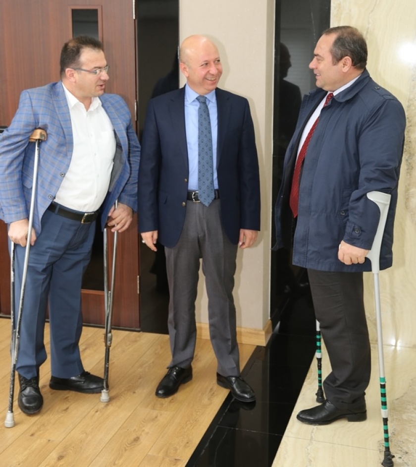 BAŞKAN ÇOLAKBAYRAKDAR, “HER ZAMAN ENGELLİLERİN YANINDAYIZ”