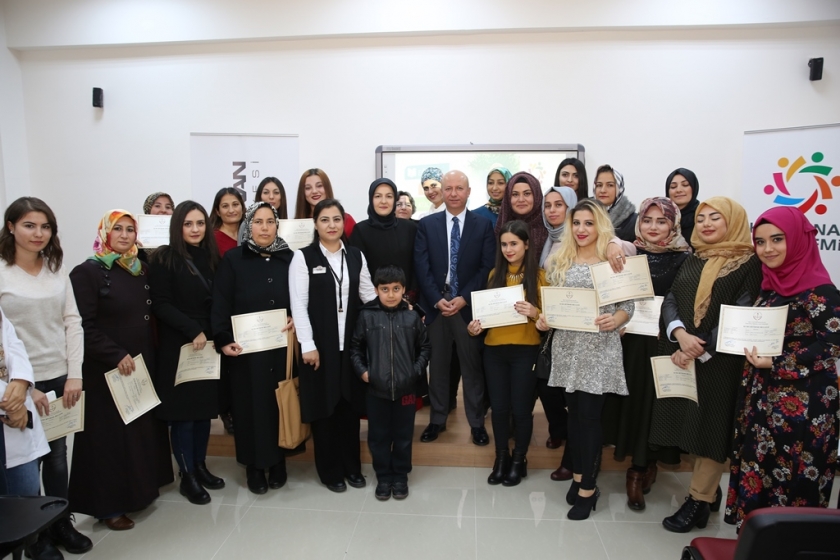 KOCASİNAN AKADEMİ’DE SERTİFİKA HEYECANI