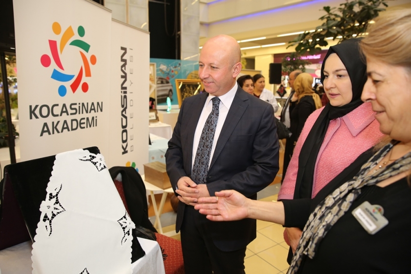 KOCASİNAN AKADEMİ, EL EMEĞİ GÖZ NURUNU SERGİLİYOR