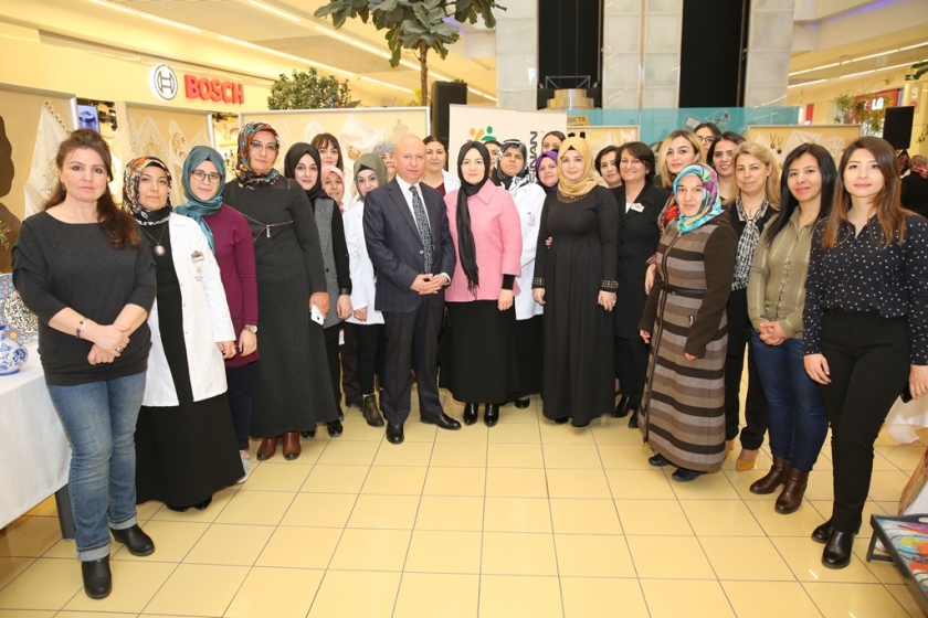 KOCASİNAN AKADEMİ, EL EMEĞİ GÖZ NURUNU SERGİLİYOR