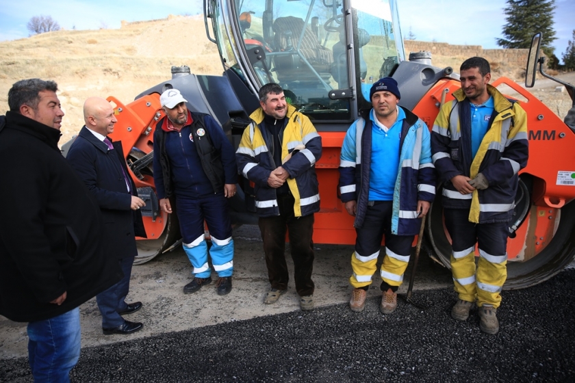 KOCASİNAN BELEDİYESİ KIRSAL MAHALLELERDE HİZMET REKORU KIRIYOR