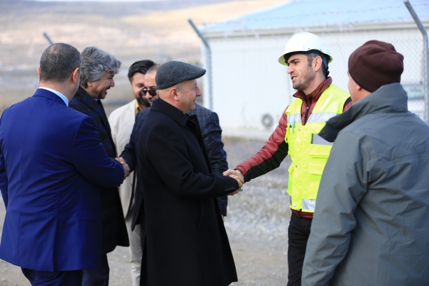 KOCASİNAN’DA ASFALT ÇALIŞMALARI YAZ-KIŞ DEVAM EDİYOR