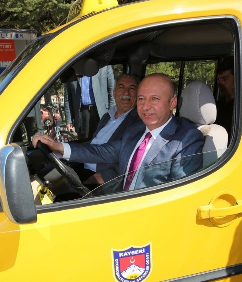 KOCASİNAN BELEDİYESİ’NDEN MODERN TAKSİ DURAKLARI