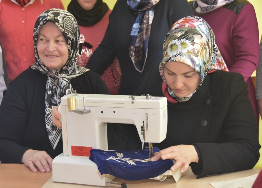 KOCASİNAN AKADEMİ’NİN KURSİYERLERİ EV EKONOMİSİNE KATKI SAĞLIYOR