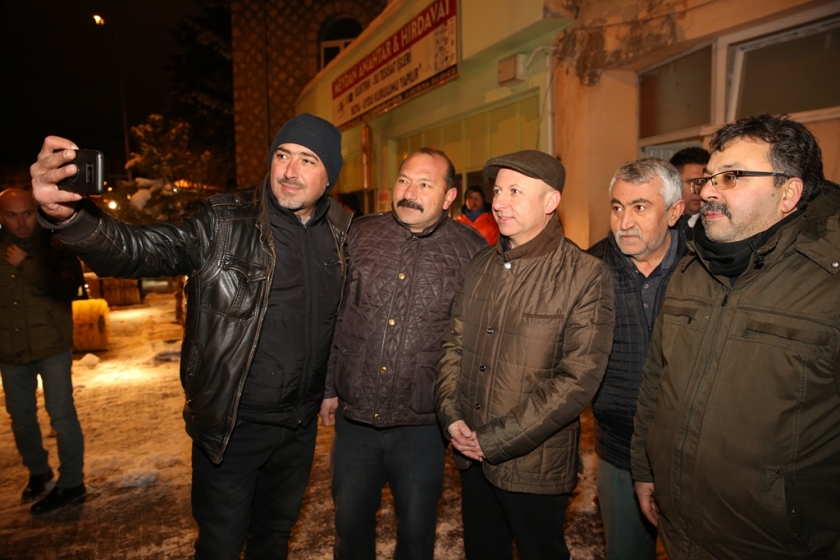 BAŞKAN ÇOLAKBAYRAKDAR KAR TEMİZLEME ÇALIŞMALARINI İNCELEDİ