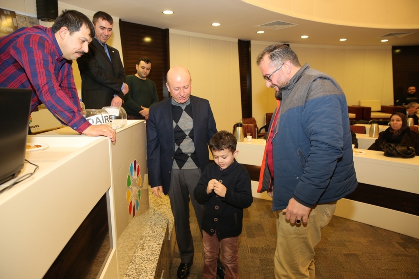 KOCASİNAN’IN KENTSEL DÖNÜŞÜMÜ’ NDE KURA HEYECANI