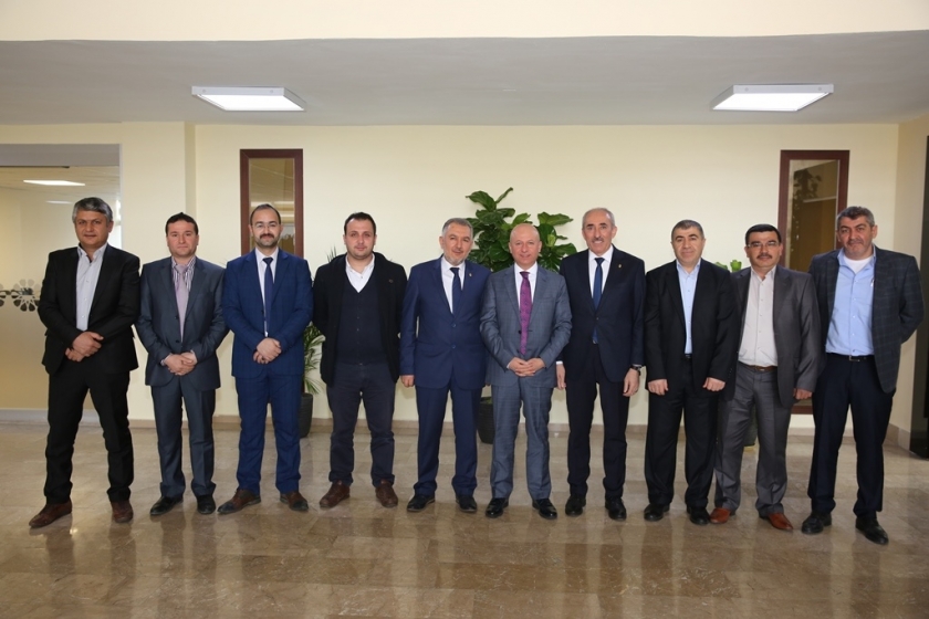 BAŞKAN ÇOLAKBAYRAKDAR, “HER ZAMAN ESNAFIMIZIN YANINDAYIZ”