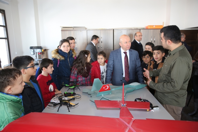BAŞKAN ÇOLAKBAYRAKDAR, “GELECEĞİN BİLİM ADAMLARINI VE MÜHENDİSLERİNİ YETİŞTİRECEĞİZ”