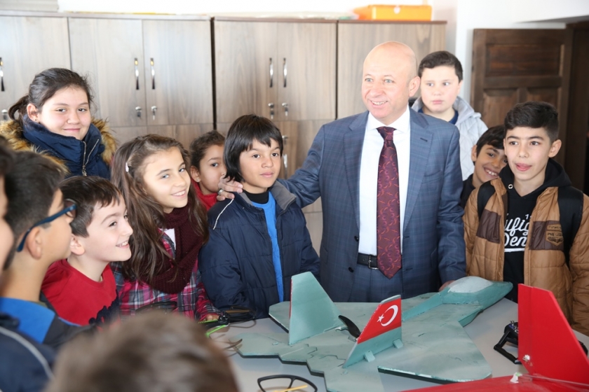 BAŞKAN ÇOLAKBAYRAKDAR, “GELECEĞİN BİLİM ADAMLARINI VE MÜHENDİSLERİNİ YETİŞTİRECEĞİZ”