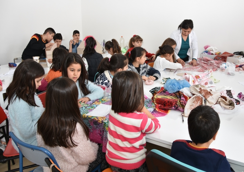 KOCASİNANLI ÇOCUKLAR YARIYIL TATİLİNDE HEM ÖĞRENDİ HEM DE DOYASIYA EĞLENDİ