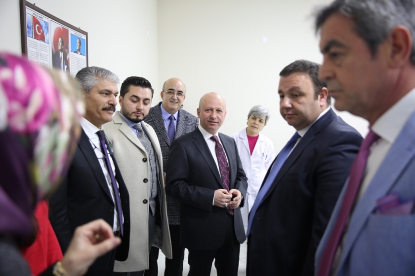 BAŞKAN ÇOLAKBAYRAKDAR, BELEDİYE MECLİS ÜYELERİNE ERCİYESEVLER TESİSİNİ TANITTI