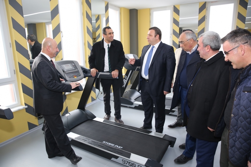BAŞKAN ÇOLAKBAYRAKDAR, BELEDİYE MECLİS ÜYELERİNE ERCİYESEVLER TESİSİNİ TANITTI