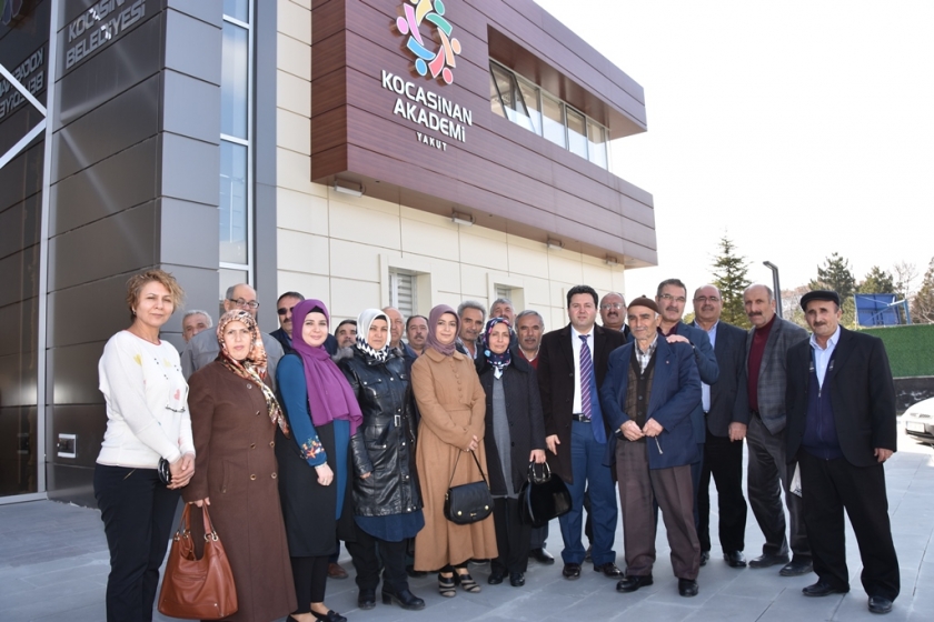 KOCASİNAN’DA VATANDAŞLAR HİZMETİ YERİNDE GÖRÜYOR VE TAKDİR EDİYOR