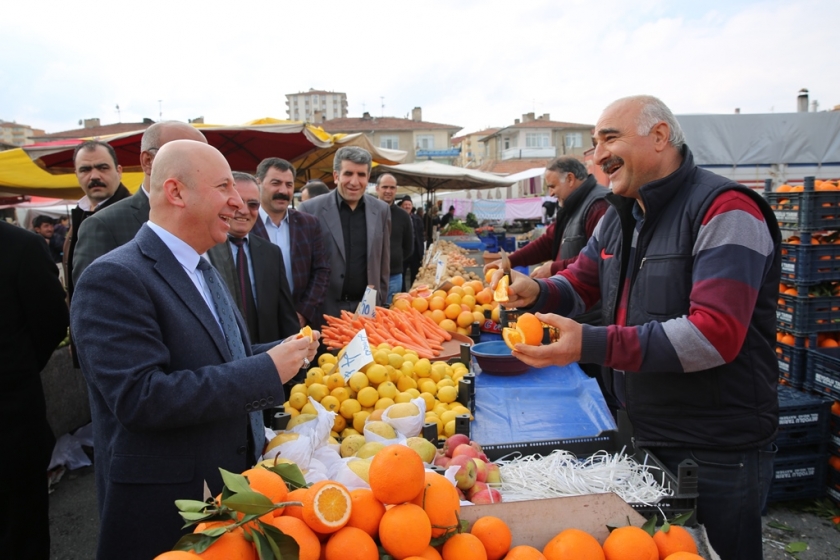 BAŞKAN ÇOLAKBAYRAKDAR, YENİŞEHİR MAHALLESİ’NE MÜJDELER VERDİ