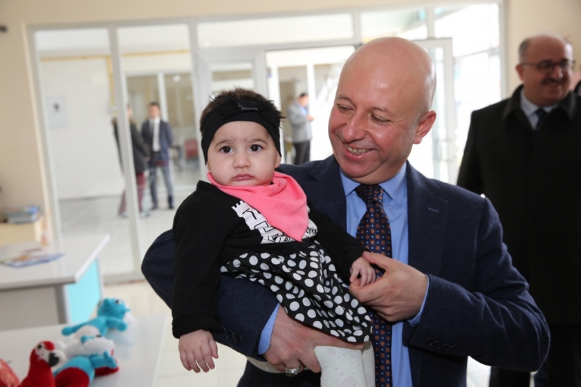 BAŞKAN ÇOLAKBAYRAKDAR, KURSİYERLERİN ÇALIŞMALARINI İNCELEDİ