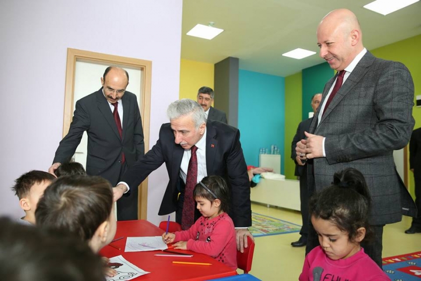 KOCASİNAN’DA TÜRKİYE GENELİNDEKİ İLK OKUMA YAZMA SERTİFİKA TÖRENİ