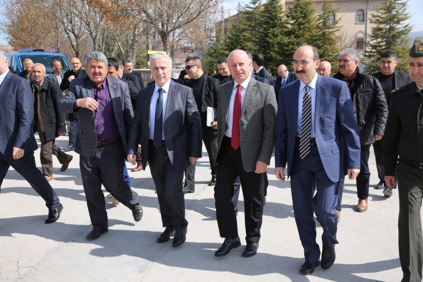 KOCASİNAN BELEDİYESİ EBİÇ MAHALLESİ’NDE ÇOK AMAÇLI TESİSİ HİZMETE AÇTI