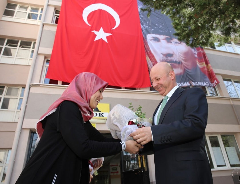 BAŞKAN ÇOLAKBAYRAKDAR, “ÇOCUKLARIMIZIN MİLLİ VE MANEVİ DEĞERLERLE YETİŞMESİ İÇİN ÇALIŞIYORUZ”