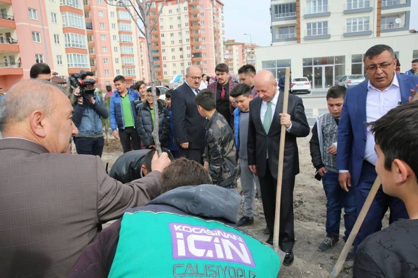 BAŞKAN ÇOLAKBAYRAKDAR, “HEDEFİMİZ; 2018 YILINDA 120 BİN AĞAÇ DİKMEKTİR”