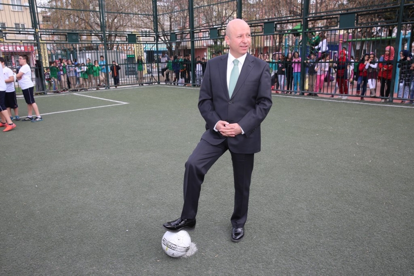 KOCASİNAN’DA ORTAOKULLAR ARASI FUTBOL TURNUVASI HEYECANI BAŞLADI