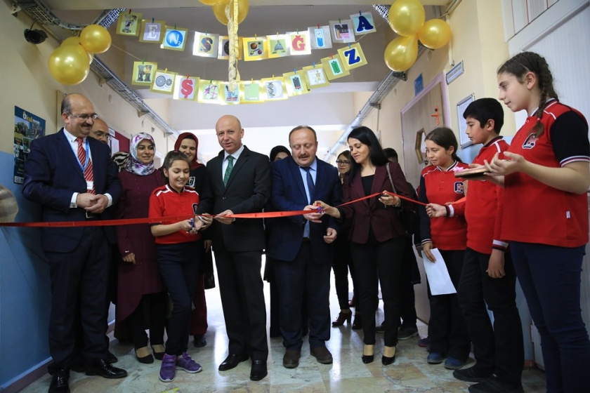 BAŞKAN ÇOLAKBAYRAKDAR, DİJİTAL KÜTÜPHANENİN AÇILIŞINI YAPTI  