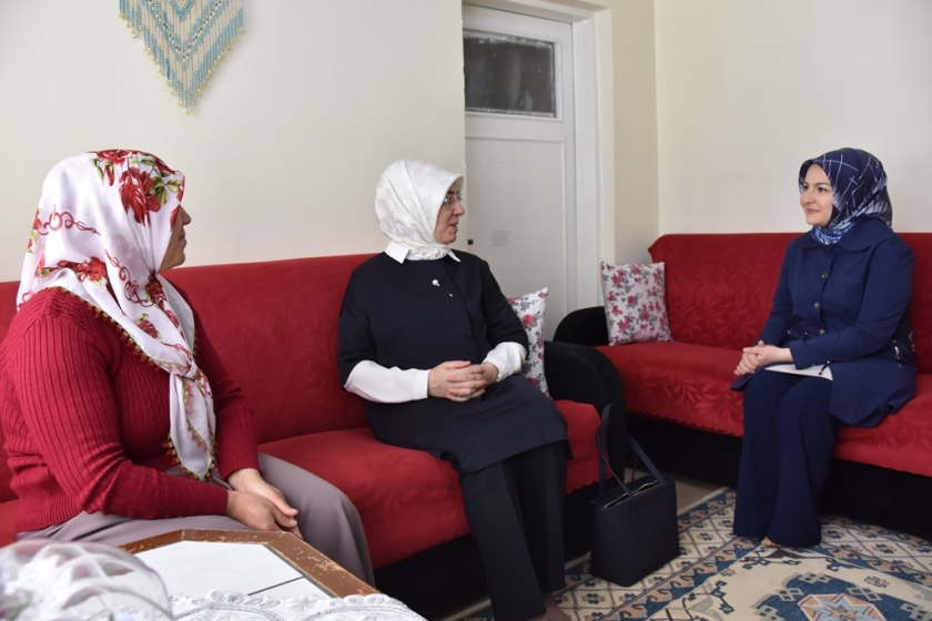 NEŞE ÖZHASEKİ, KOCASİNAN’IN YENİ OKURYAZARLARINI ZİYARET ETTİ