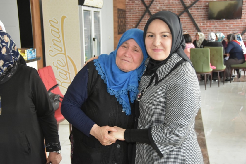ÇOLAKBAYRAKDAR ÇİFTİ, KOCASİNAN’ İN ÇINAR’LARINI KAFE SİNAN’DA AĞIRLADI
