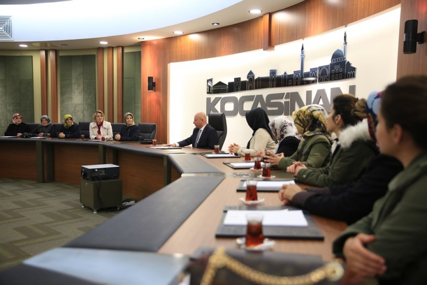 BAŞKAN ÇOLAKBAYRAKDAR, AK PARTİ KOCASİNAN KADIN KOLLARINI AĞIRLADI