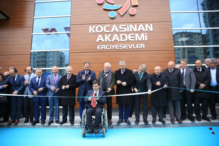 KOCASİNAN AKADEMİ ERCİYESEVLER TESİSİNE MUHTEŞEM AÇILIŞ