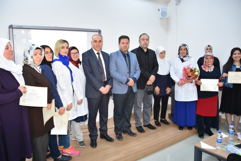 KOCASİNAN AKADEMİ İLE KURSİYERLER ARAPÇA ÖĞRENDİ