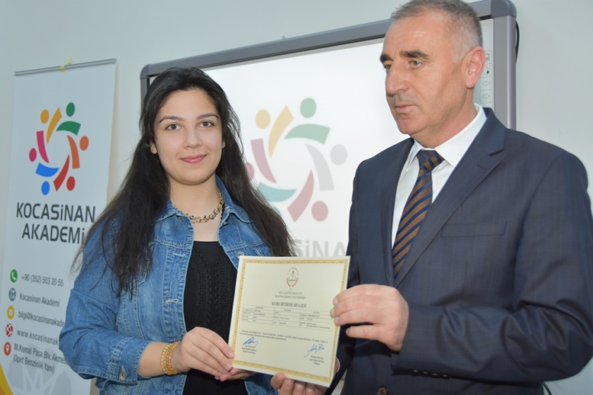 KOCASİNAN AKADEMİ İLE KURSİYERLER ARAPÇA ÖĞRENDİ