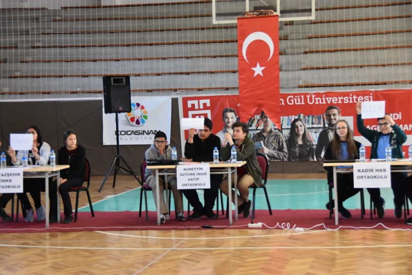 KOCASİNANLI ÖĞRENCİLER BİLGİLERİNİ YARIŞTIRDI