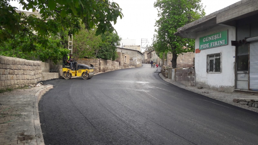 KOCASİNAN’IN KIRSAL MAHALLELERİNDE YOL ÇALIŞMALARI SÜRÜYOR