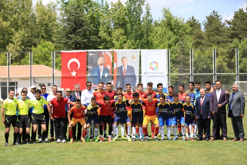 KOCASİNAN’IN LİSELER ARASI FUTBOL TURNUVASINDA BİRLİK VE BERABERLİK VURGUSU