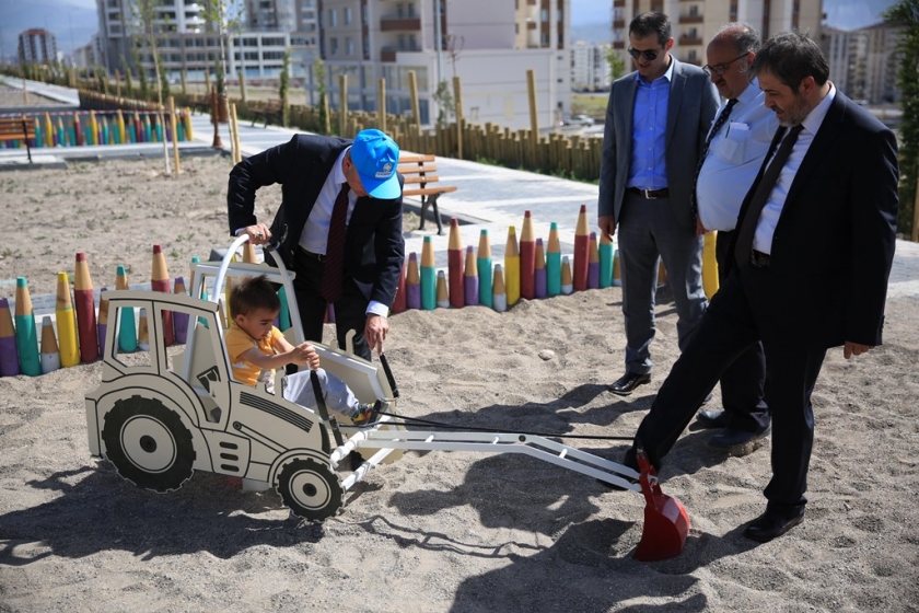 KOCASİNAN BELEDİYESİ İLÇEYE 4 YENİ PARK DAHA KAZANDIRDI