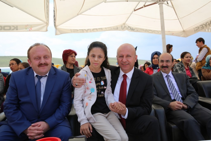 BAŞKAN ÇOLAKBAYRAKDAR, ÖZEL ÇOCUKLARLA BİR ARAYA GELDİ