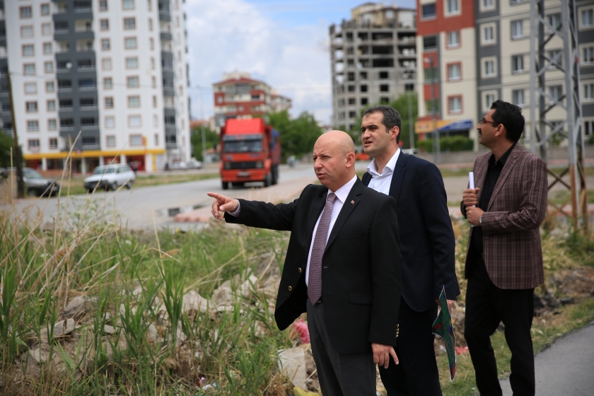 KOCASİNAN’DA MİTHATPAŞA MAHALLESİ’NE 3 BİN METREKARELİK PARK