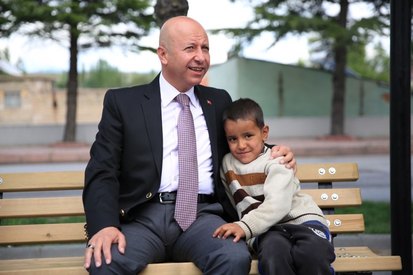 BAŞKAN ÇOLAKBAYRAKDAR, “YAPTIĞIMIZ HİZMETLERLE YEMLİHA DAHA DA GÜZELLEŞTİ”