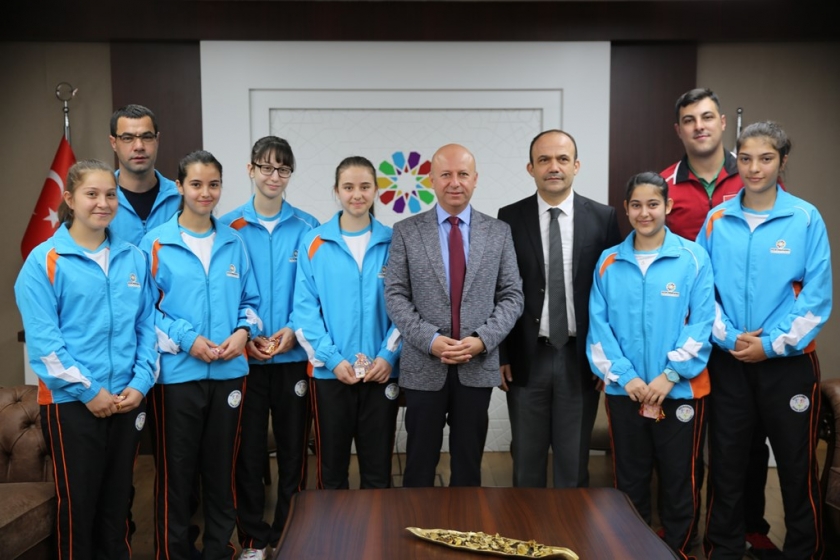 MASA TENİSİNİN ŞAMPİYONLARI KOCASİNAN’DA