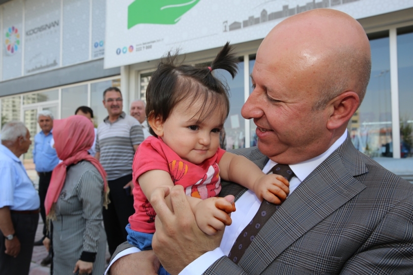 KOCASİNAN GÖNÜLLÜSÜ 15 BİN AİLENİN YÜREĞİNE DOKUNDU