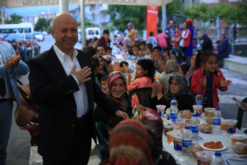 KOCASİNAN’DA İFTAR SOFRASI BEŞPARMAK’TA BEREKETLENDİ