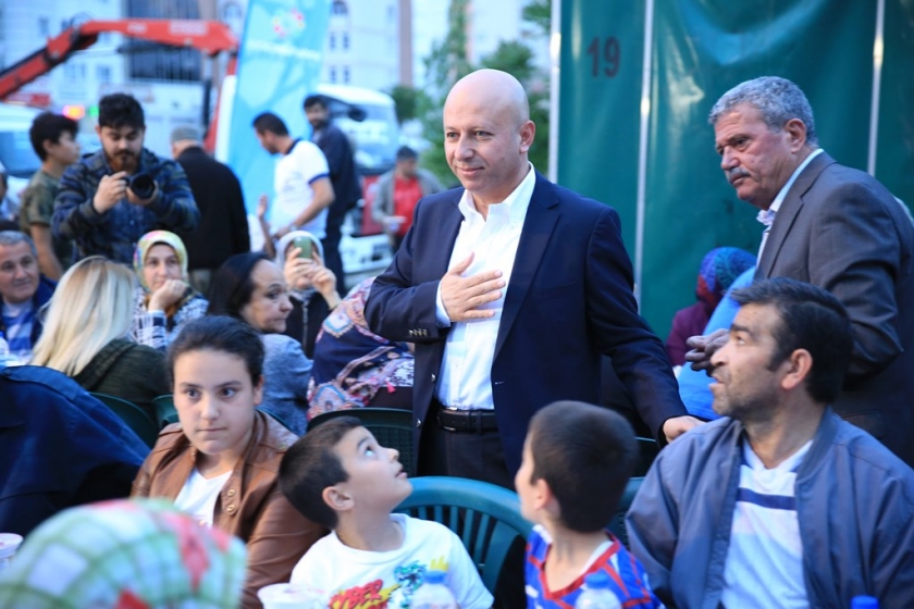 KOCASİNAN’DA İFTAR SOFRASI BEŞPARMAK’TA BEREKETLENDİ