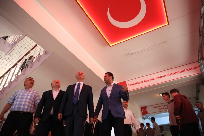 BAŞKAN ÇOLAKBAYRAKDAR, “MİLLİ VE MANEVİ DEĞERLERE SAHİP NESİLLER YETİŞTİRİYORUZ”