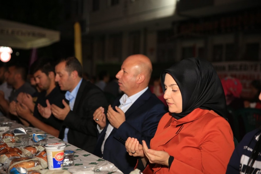 KOCASİNAN’IN İFTAR BEREKETİ, BU SEFER YENİMAHALLE’DE YAŞANDI