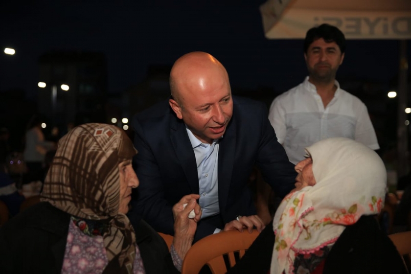 KOCASİNAN’IN İFTAR BEREKETİ, BU SEFER YENİMAHALLE’DE YAŞANDI